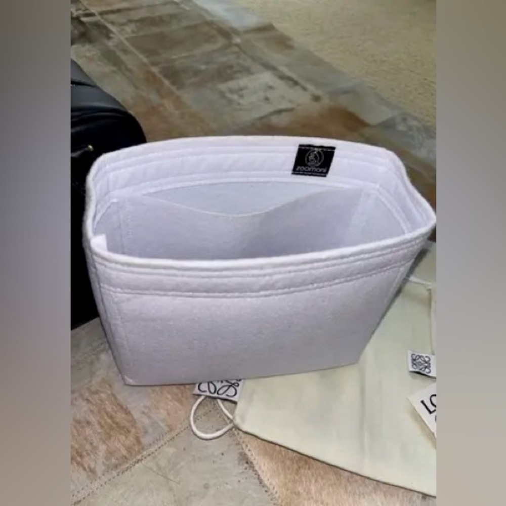 Loewe Amazona 19 Black Nappa Calfskin Leather Bag Detachable Strap Lock & Key - Picture 12 of 12
